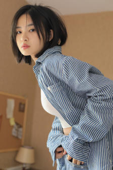年轻朋友的妻子3未删减版